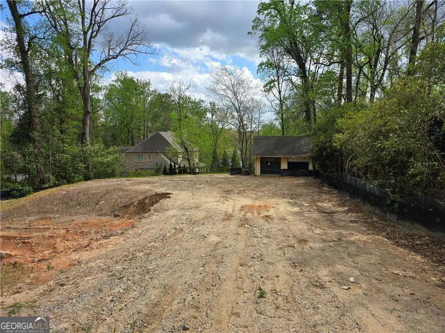 606 W Wesley Road Nw, Atlanta, GA 30327 - Image #2