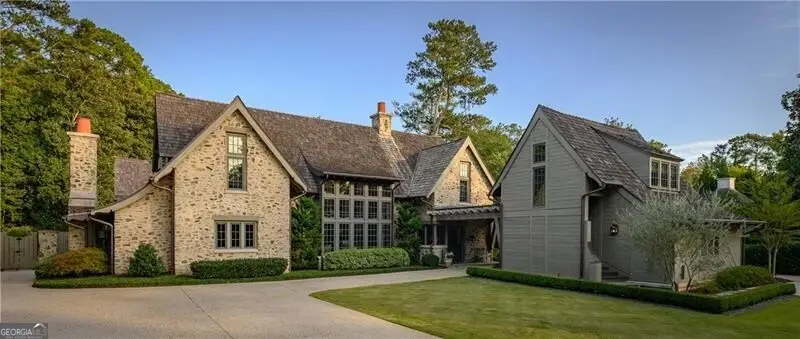 2979 Ridgewood Road Nw, Atlanta, GA 30327 - Image #2