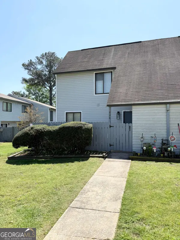 296 Country Club Drive, Jonesboro, GA 30238