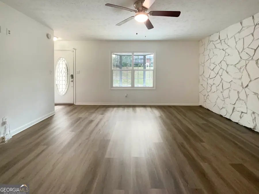 1098 Eastview Circle Ne, Conyers, GA 30012 - Image #3