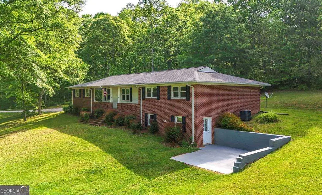 292 S Prospect Avenue, Waco, GA 30182 - #1