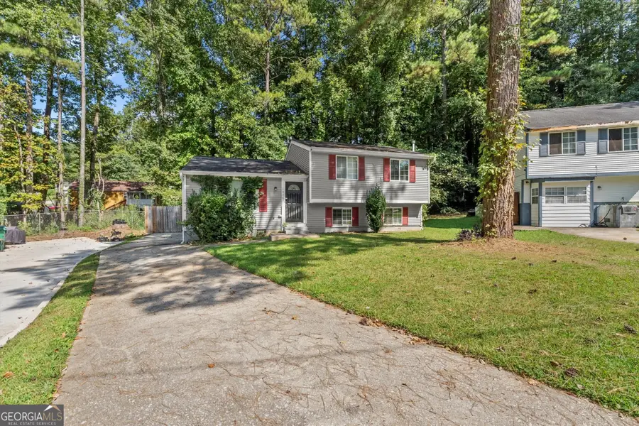 2036 Countydown Lane, Stone Mountain, GA 30088 - Image #2
