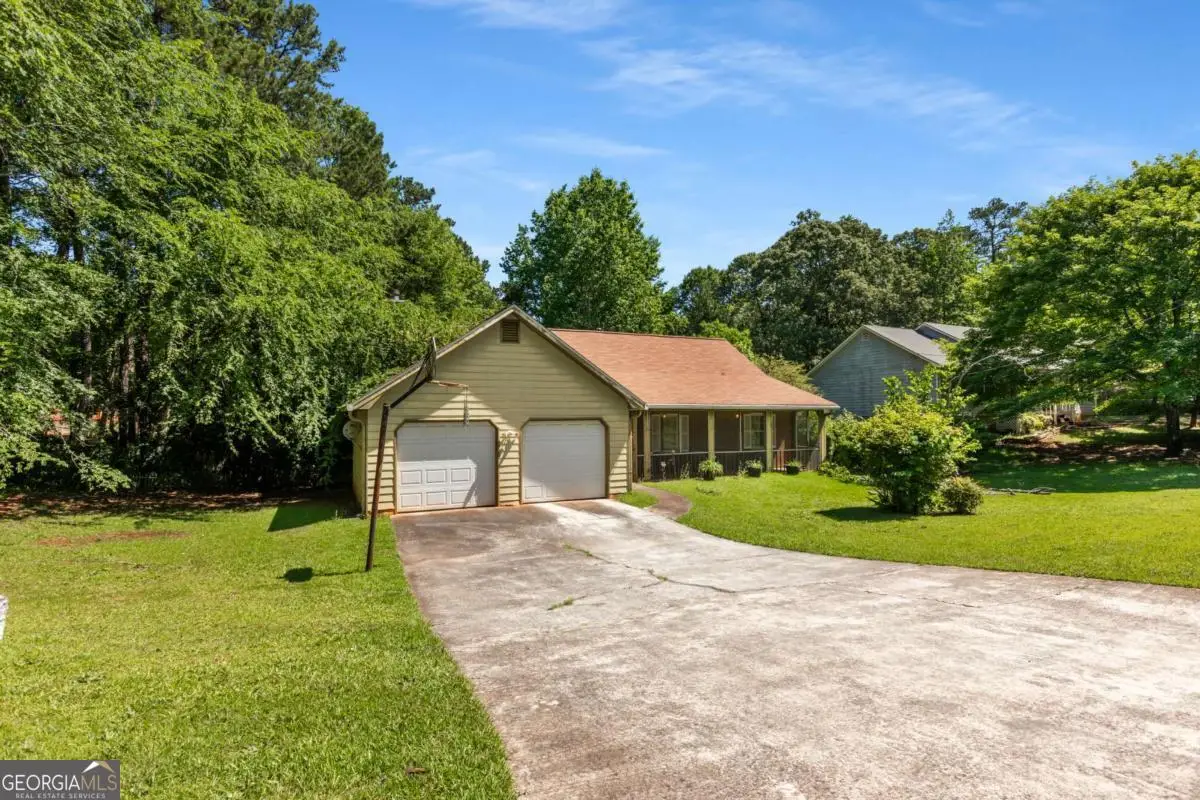 2617 Laurel Woods Lane Se, Conyers, GA 30094 - Image #1