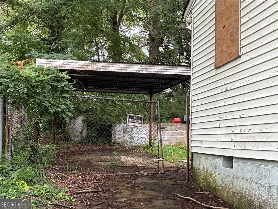 449 Hamilton E Holmes Drive Nw, Atlanta, GA 30318 - Image #2