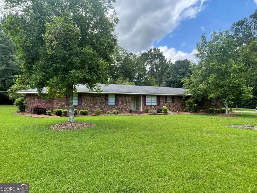 404 S Baker Street, Glennville, GA 30427 - Image #2