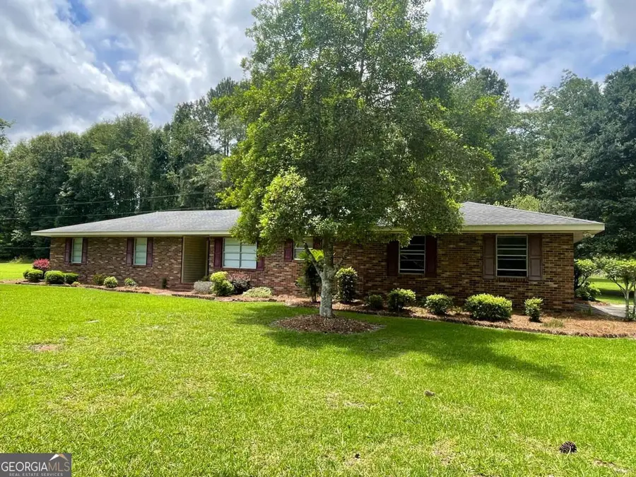 404 S Baker Street, Glennville, GA 30427 - Image #3