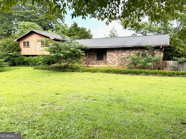 8832 Twin Oaks Drive, Jonesboro, GA 30236