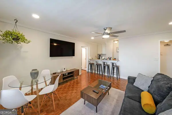 300 Peachtree Street Ne #14H, Atlanta, GA 30308