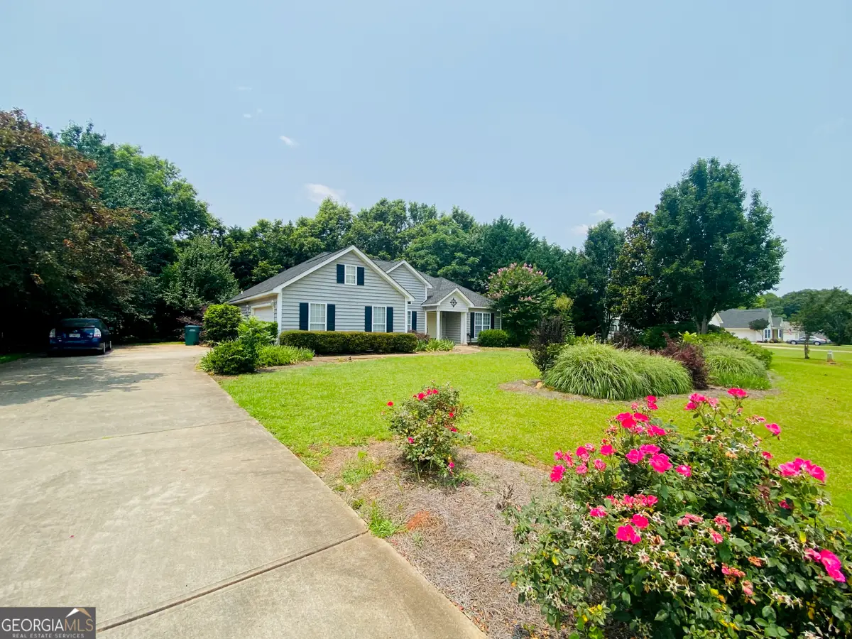 124 Lake Lillian Drive, Perry, GA 31069 - Image #1