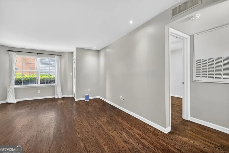 3063 Chastain Park Court Ne, Atlanta, GA 30342 - Image #2