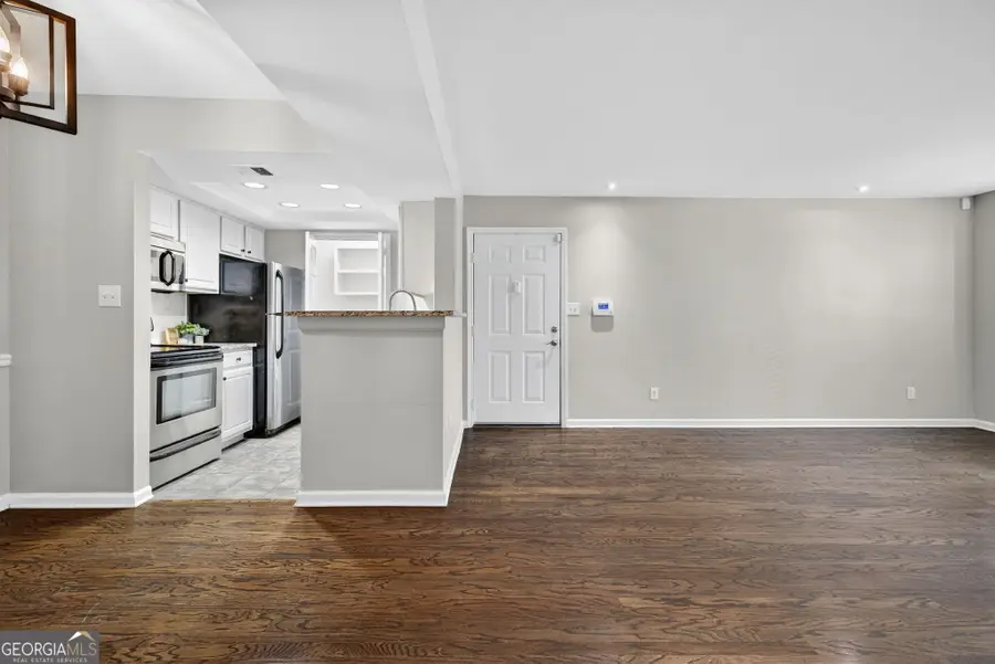 3063 Chastain Park Court Ne, Atlanta, GA 30342 - Image #3