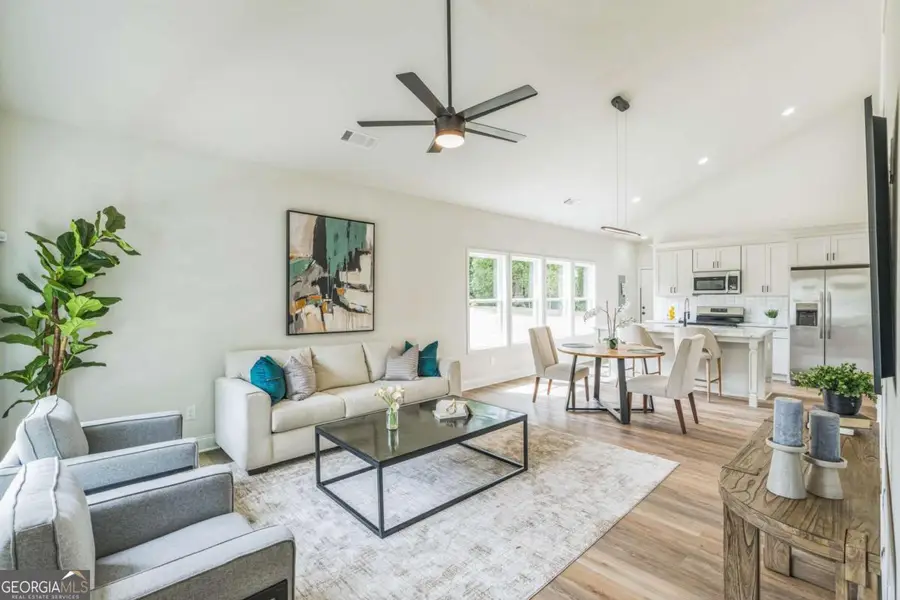 623 Hamilton E Holmes Drive Nw, Atlanta, GA 30318 - Image #3