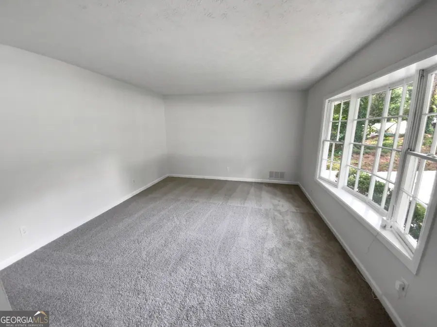 540 Stockwood Drive, Woodstock, GA 30188 - Image #3