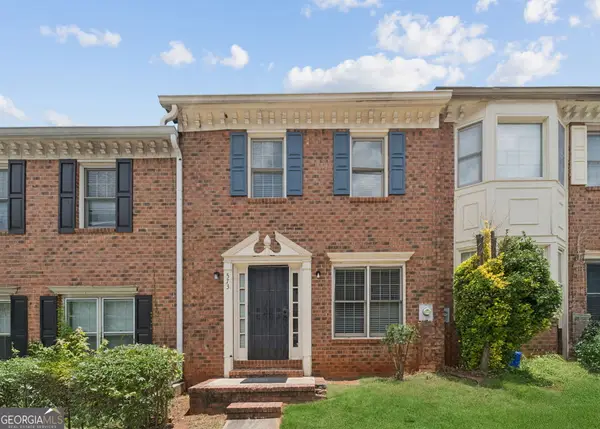 573 Hambrick Square, Stone Mountain, GA 30083