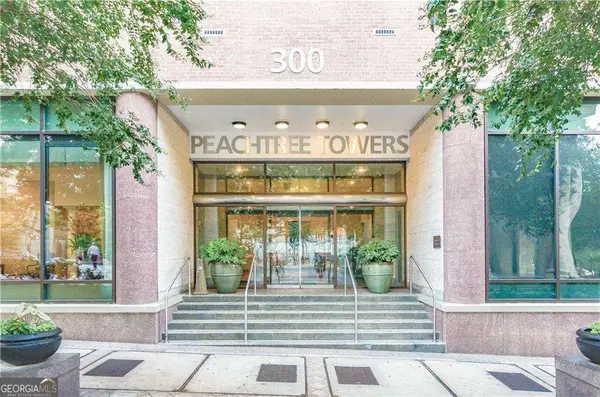 300 Peachtree Street #APT 9D, Atlanta, GA 30308