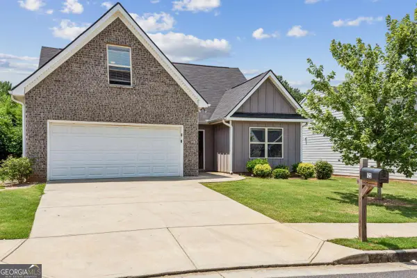 122 W Lexington Avenue, Griffin, GA 30223