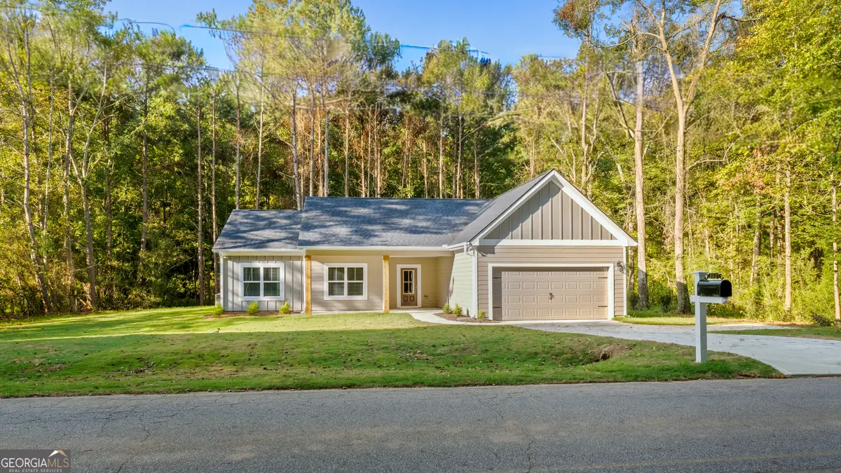 142 Colley Street, Grantville, GA 30220 - Image #1