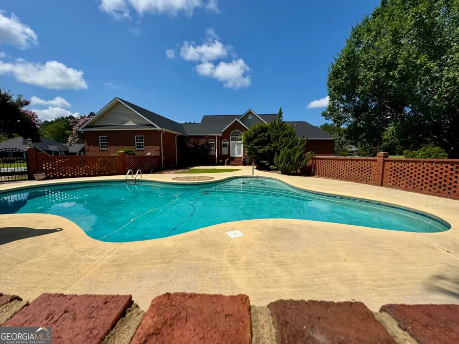 550 Masters Circle, Dublin, GA 31021 - Image #2