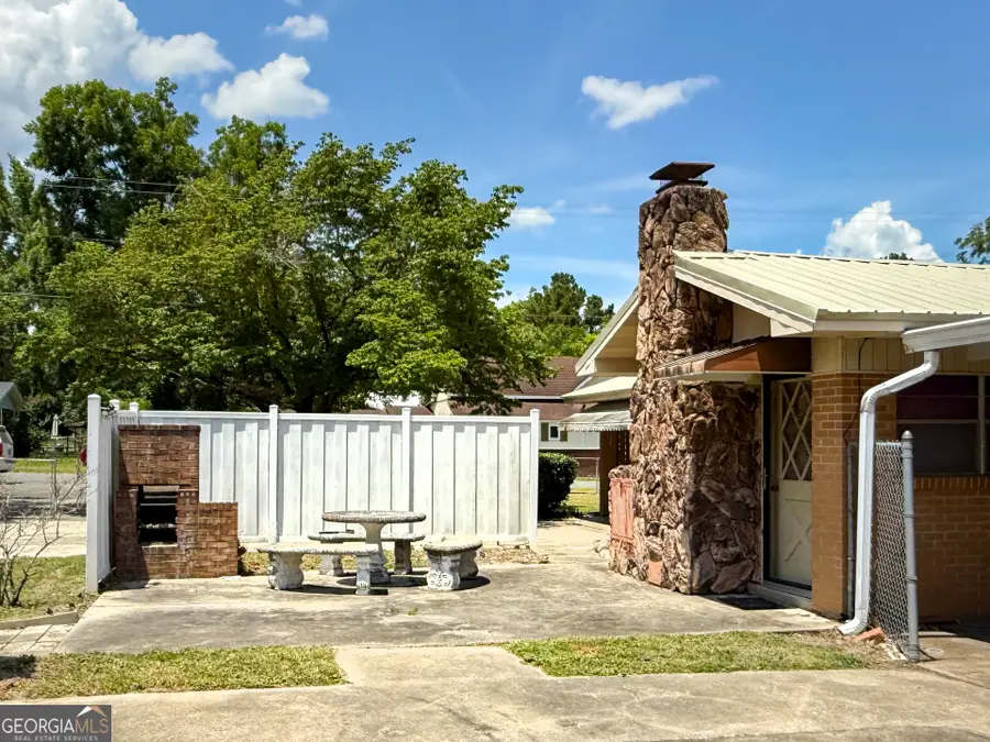 706 Jenkins Street, Blackshear, GA 31516 - Image #2