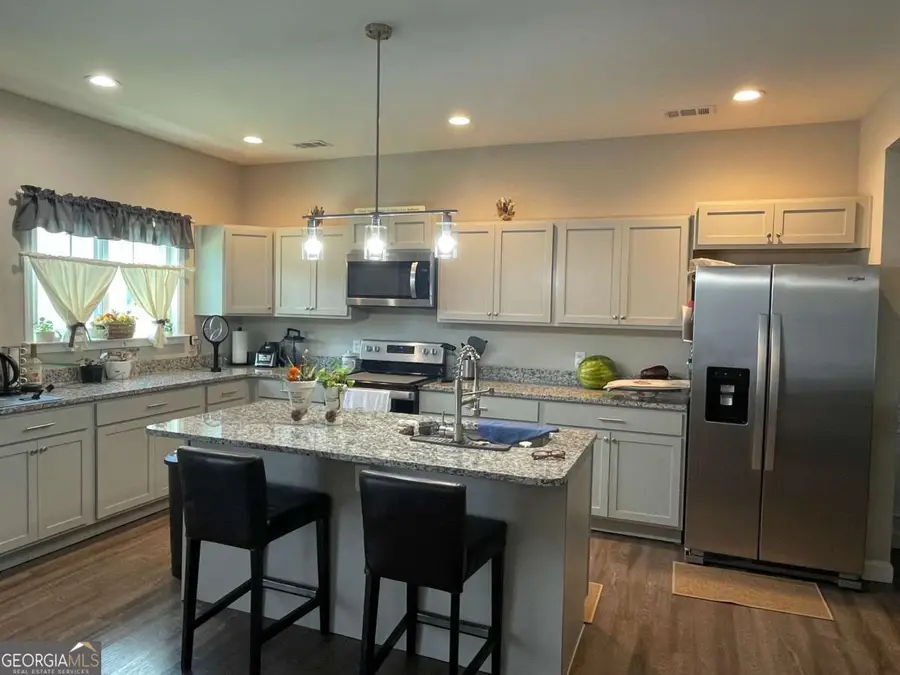 410 A N Caswell Street #A, Glennville, GA 30427 - Image #3