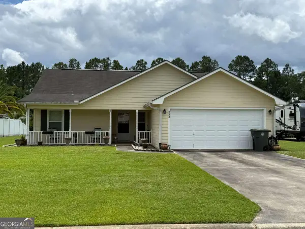 233 S Lake Forest Drive, Kingsland, GA 31548