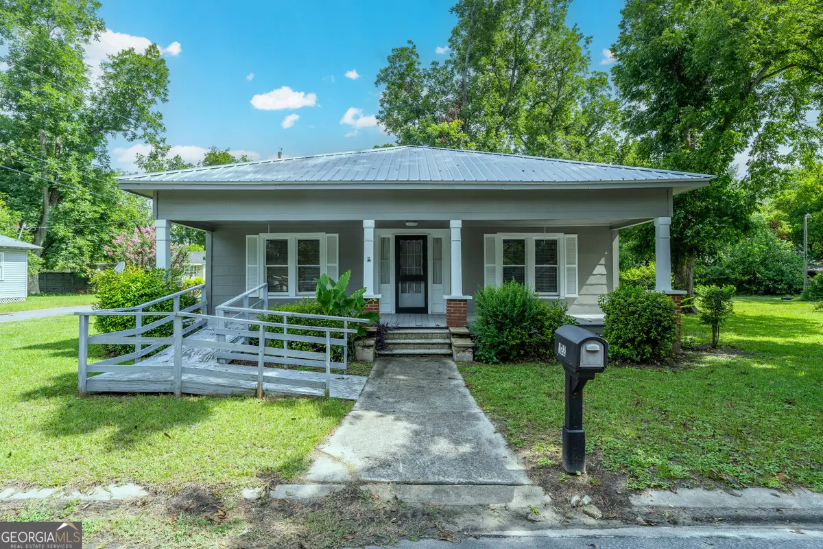 122 Hopkins Street, Waycross, GA 31501 - Image #1