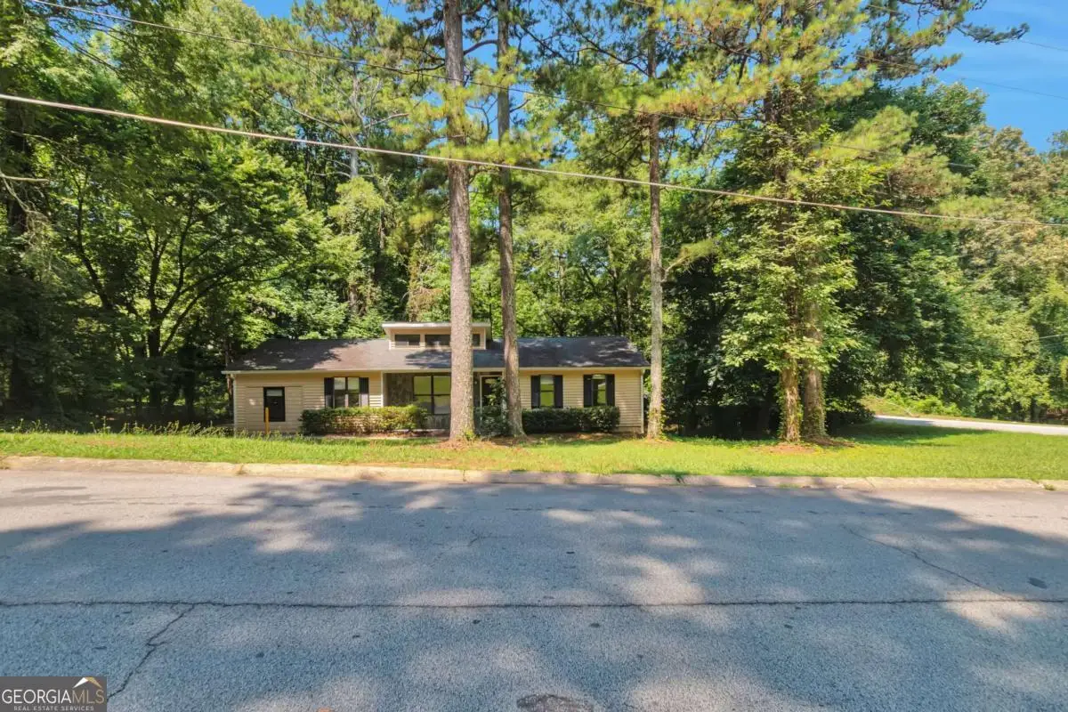 4055 Chimney Ridge Way, Ellenwood, GA 30294 - Image #1