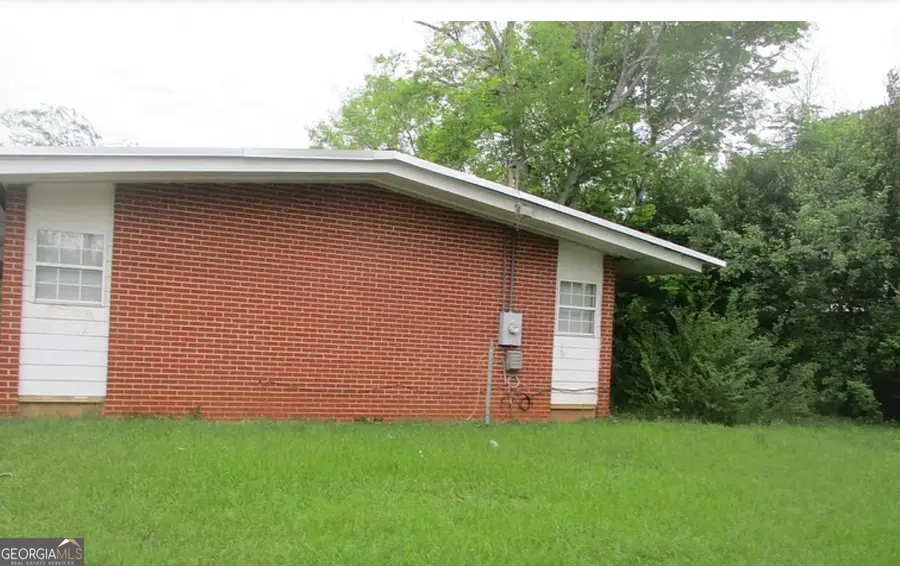 1982 S Riverview Circle, Albany, GA 31705 - Image #2