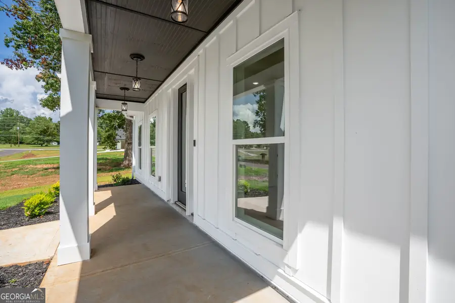 135 Oak Terrace Drive, Banks, GA 30511 - Image #3