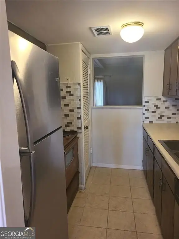 1394 Wood Circle S, Morrow, GA 30260 - Image #3