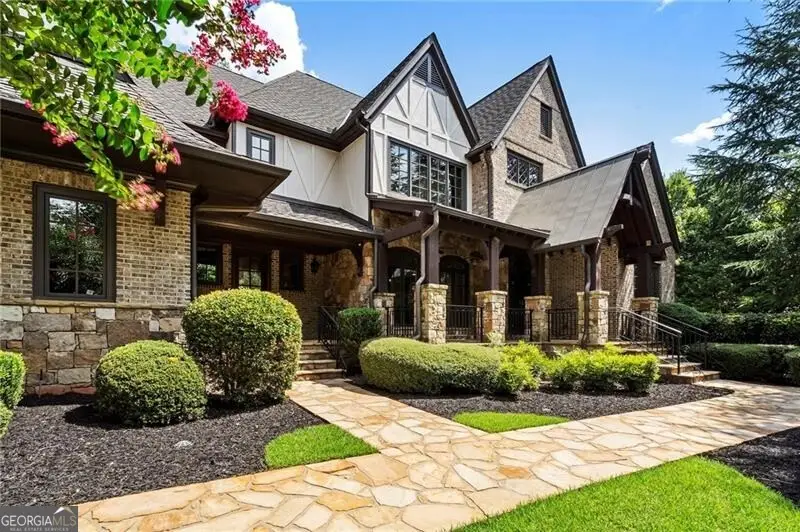 989 Middle Fork Trail, Suwanee, GA 30024 - Image #2