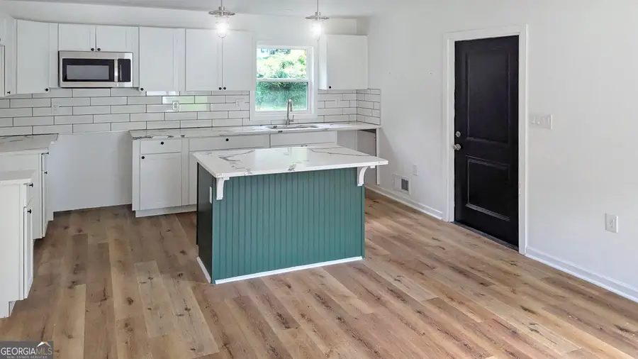 2608 Rockcliff Road Se, Gresham Park, GA 30316 - Image #2