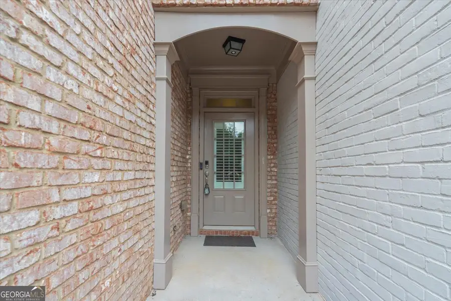 4913 Berkeley Oak Circle, Peachtree Corners, GA 30092 - Image #3