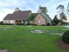 220 Lakeshore Drive, Alma, GA 31510