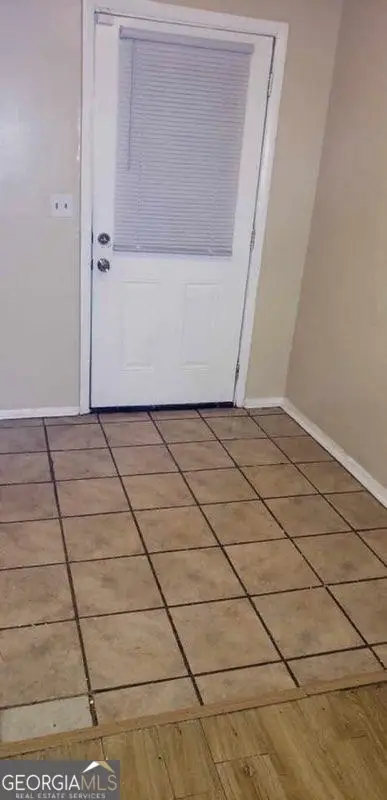 539 Prince Of Wales, Stone Mountain, GA 30083 - Image #3