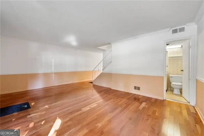 270 Lakemoore Drive #B, Atlanta, GA 30342 - Image #3