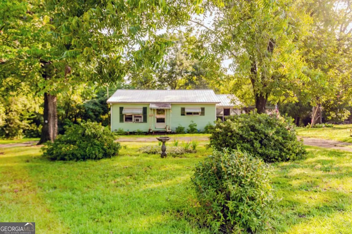 6494 Hwy 124 W, Hoschton, GA 30548 - #1