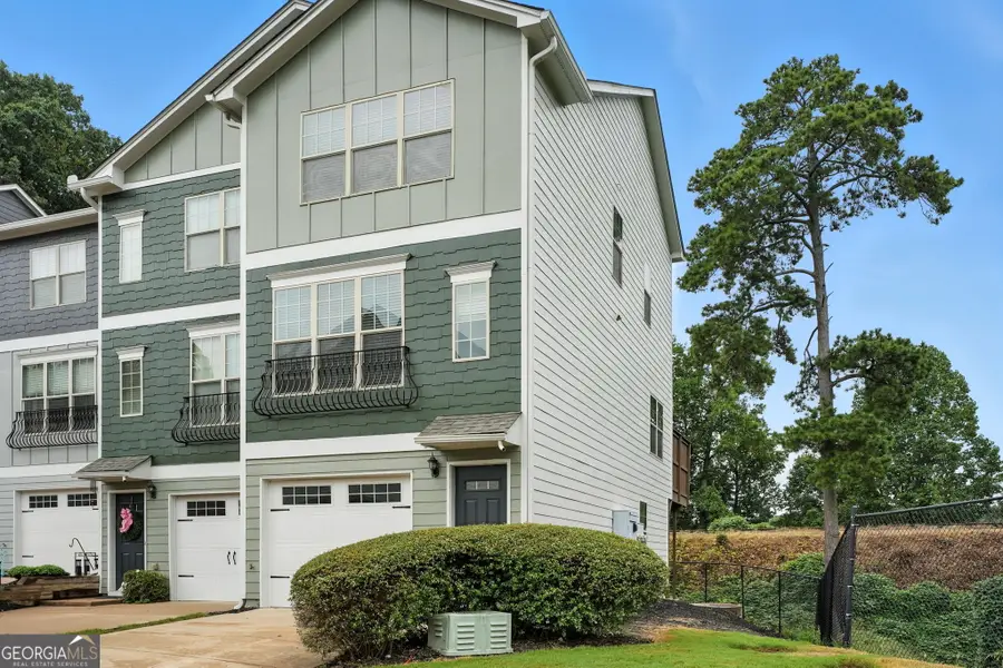 1689 Liberty Parkway Nw, Atlanta, GA 30318 - Image #2