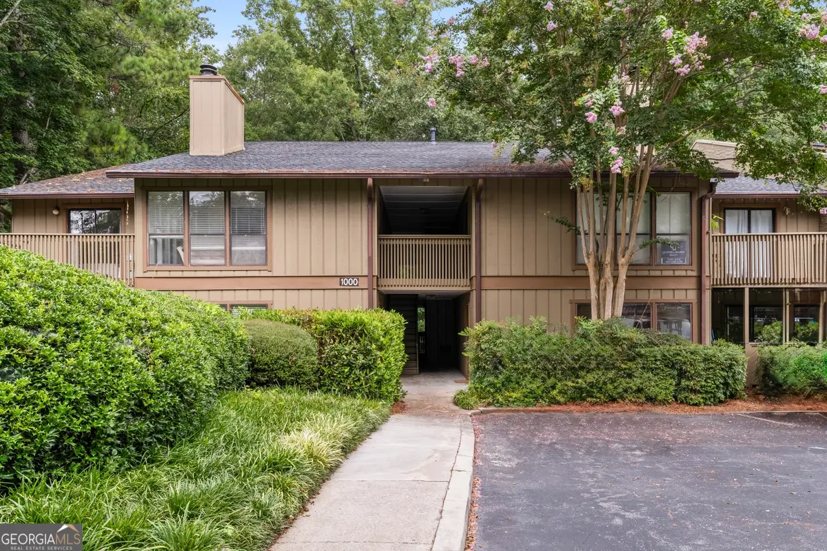 1004 Dunbar Drive, Dunwoody, GA 30338 - Image #1