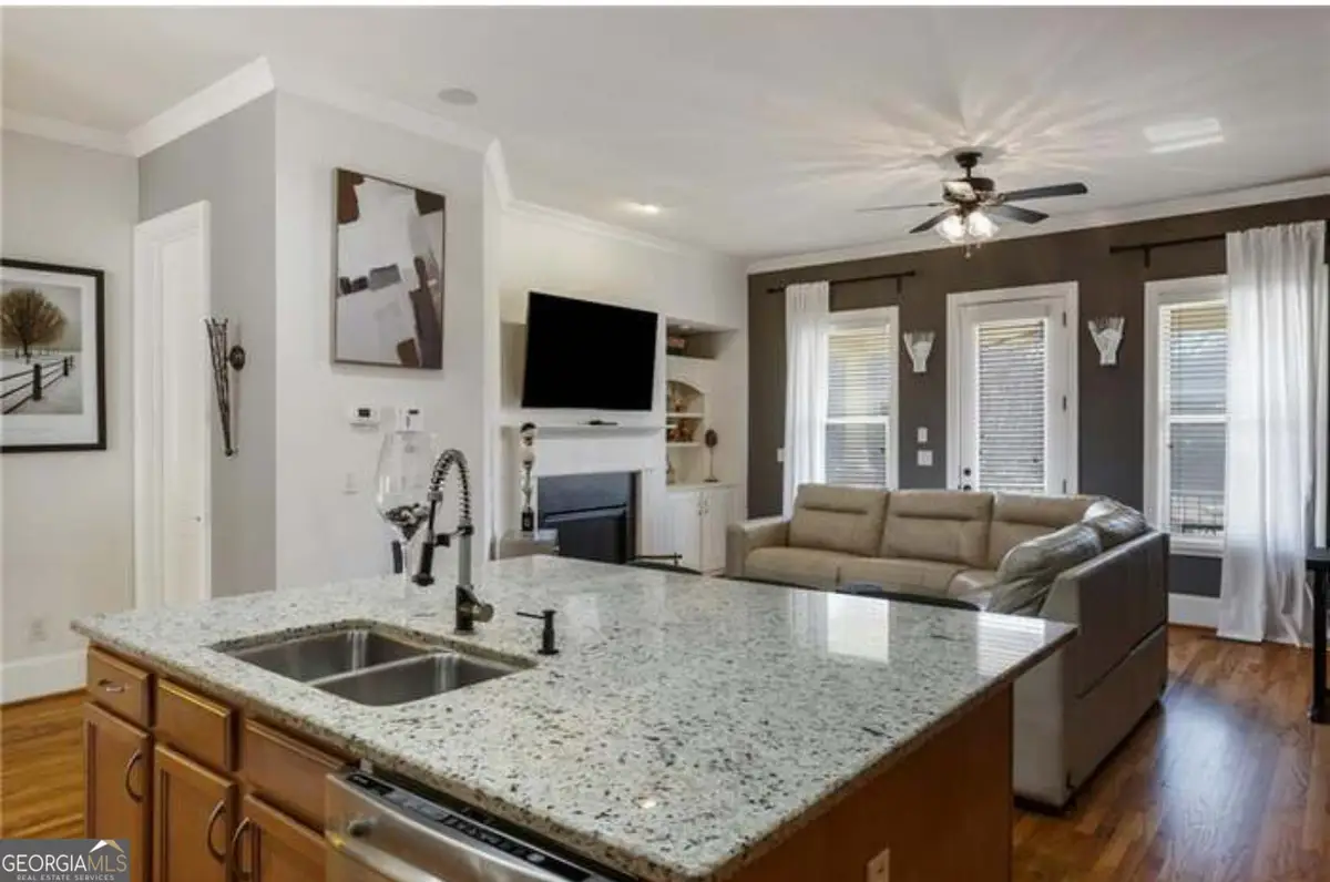 383 16th Street Nw #3, Atlanta, GA 30363 - Image #1