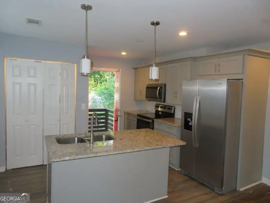 248 Upshaw Street Sw, Atlanta, GA 30315 - Image #3