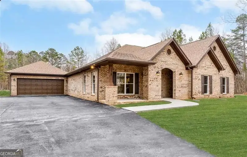 111 Stewart Avenue Ne, Milledgeville, GA 31061 - Image #1