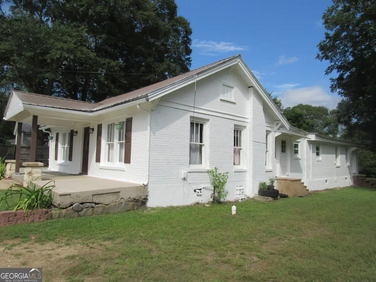 86 Luckie Street, Lavonia, GA 30553 - Image #1