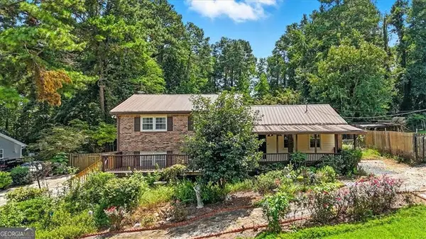 5725 Macedin Drive, Douglasville, GA 30135