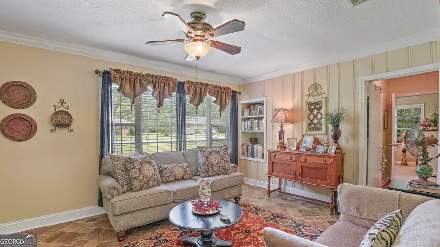 155 Persimmon Street, Jesup, GA 31545 - Image #3