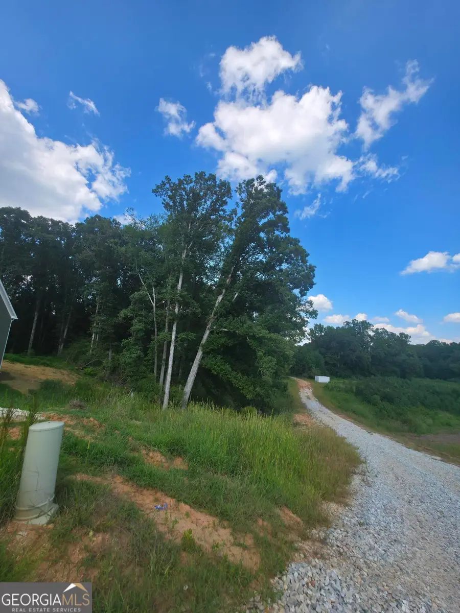 74 Charlotte Circle, Statham, GA 30666 - Image #3