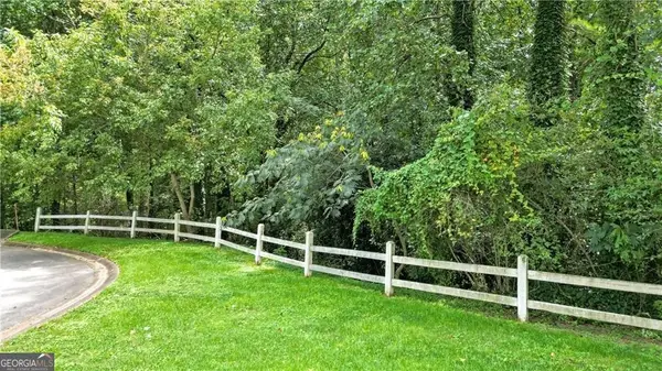 611 Ashley Forest Drive, Acworth, GA 30102