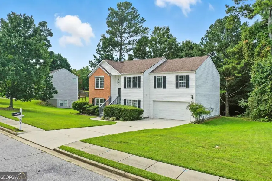 452 Crested View Drive, Loganville, GA 30052 - Image #2