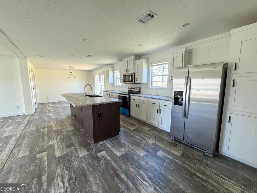 1505 W 4th St Extension, Alma, GA 31510 - Image #3