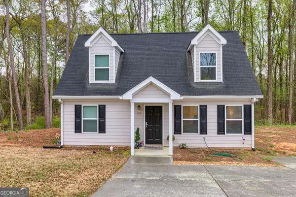 214 Walton Street, Loganville, GA 30052